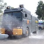 Water Canon Polresta Tangerang Dikerahkan Bersihkan Jalan dari Abu Vulkanik GAK