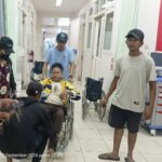 Sikap Spontan Ketua DPRD Muara Enim Deddy Arianto Sutopo, S.Pd Evakuasi Korban Laka Lantas di Depan PLTU Tanjung Enim