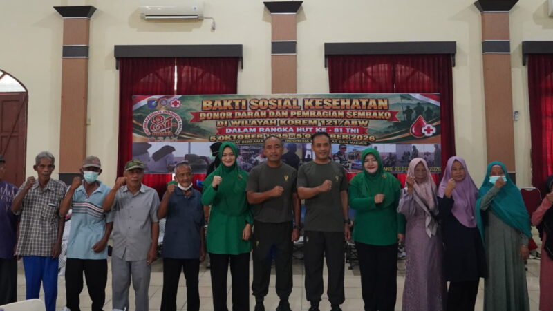 Gelar Bakti Sosial Korem 121/Abw Peringati HUT Ke-81 TNI.