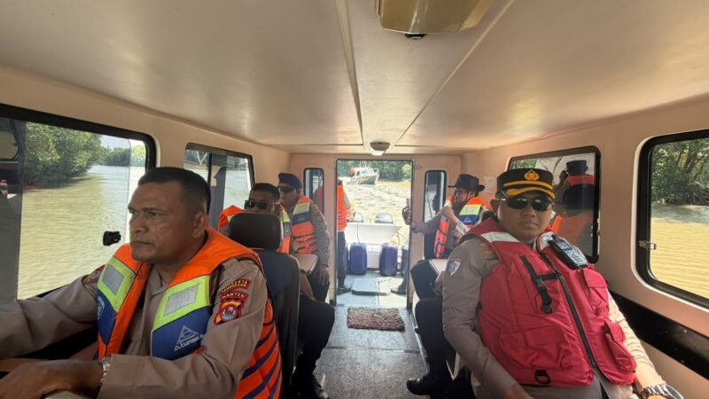 Patroli Laut, Kapolresta Tangerang Sisir Perairan Pulau Cangkir hingga Batas Serang