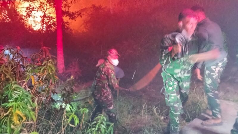 Tak Kenal Waktu, Satgas Karhutla Kodim 1016/Plk Terus Padamkan Api
