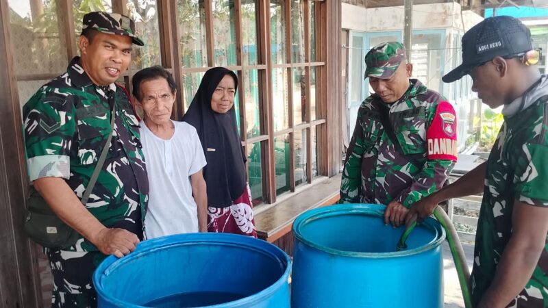TNI Hadir untuk Rakyat, Kodim 1015/Sampit dan Korem 102/Pjg Salurkan Air Bersih di Desa Jaya Karet