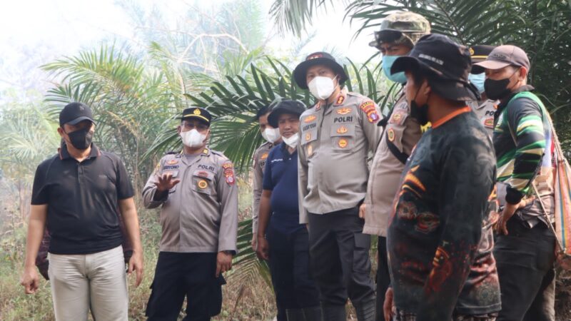 Kapolres Kotim Tinjau Lahan Karhutla di Desa Rawa Sari, Kendala Akses dan Pasang Surut Air Jadi Tantangan