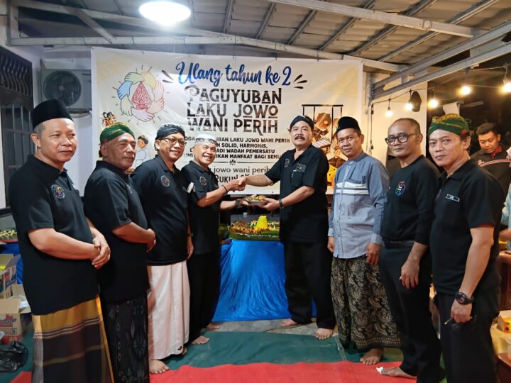 DIHARI ULANG TAHUN KE-2 PAGUYUBAN WANI PERIH LAWANG KIDUL KABUPATEN MUARA ENIM BERBAGI SEMBAKO
