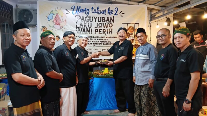 DIHARI ULANG TAHUN KE-2 PAGUYUBAN WANI PERIH LAWANG KIDUL KABUPATEN MUARA ENIM BERBAGI SEMBAKO