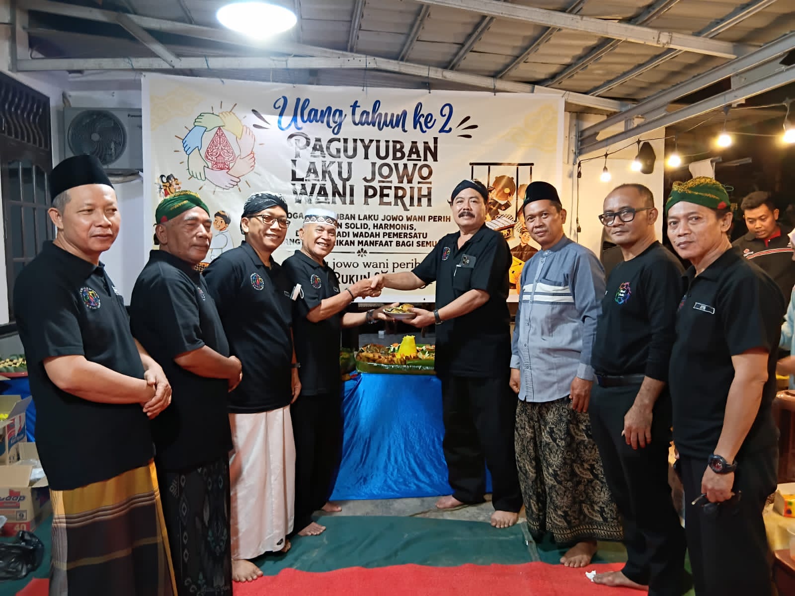 DIHARI ULANG TAHUN KE-2 PAGUYUBAN WANI PERIH LAWANG KIDUL KABUPATEN MUARA ENIM BERBAGI SEMBAKO