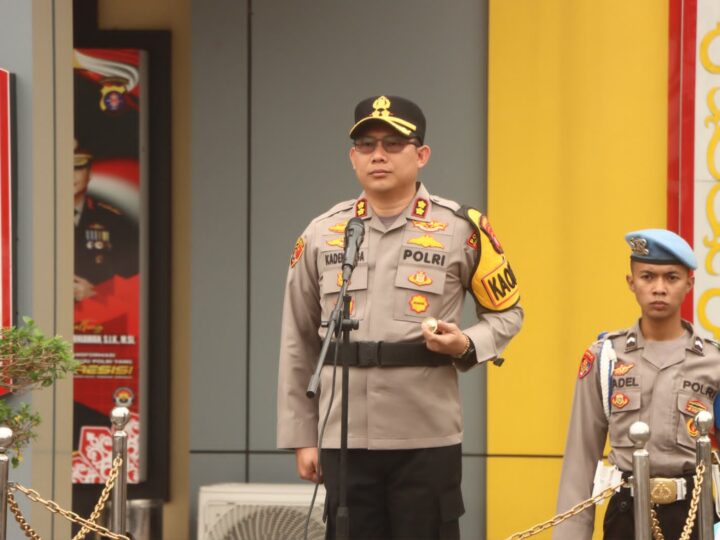 Kapolres Kotim Pimpin Upacara PTDH