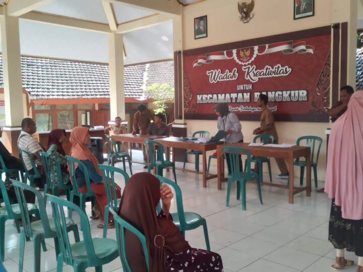 “Pemdes Waruk Tengah Kecamatan Pangkur Ngawi Salurkan BLT DD Periode Juli-September 2026”.
