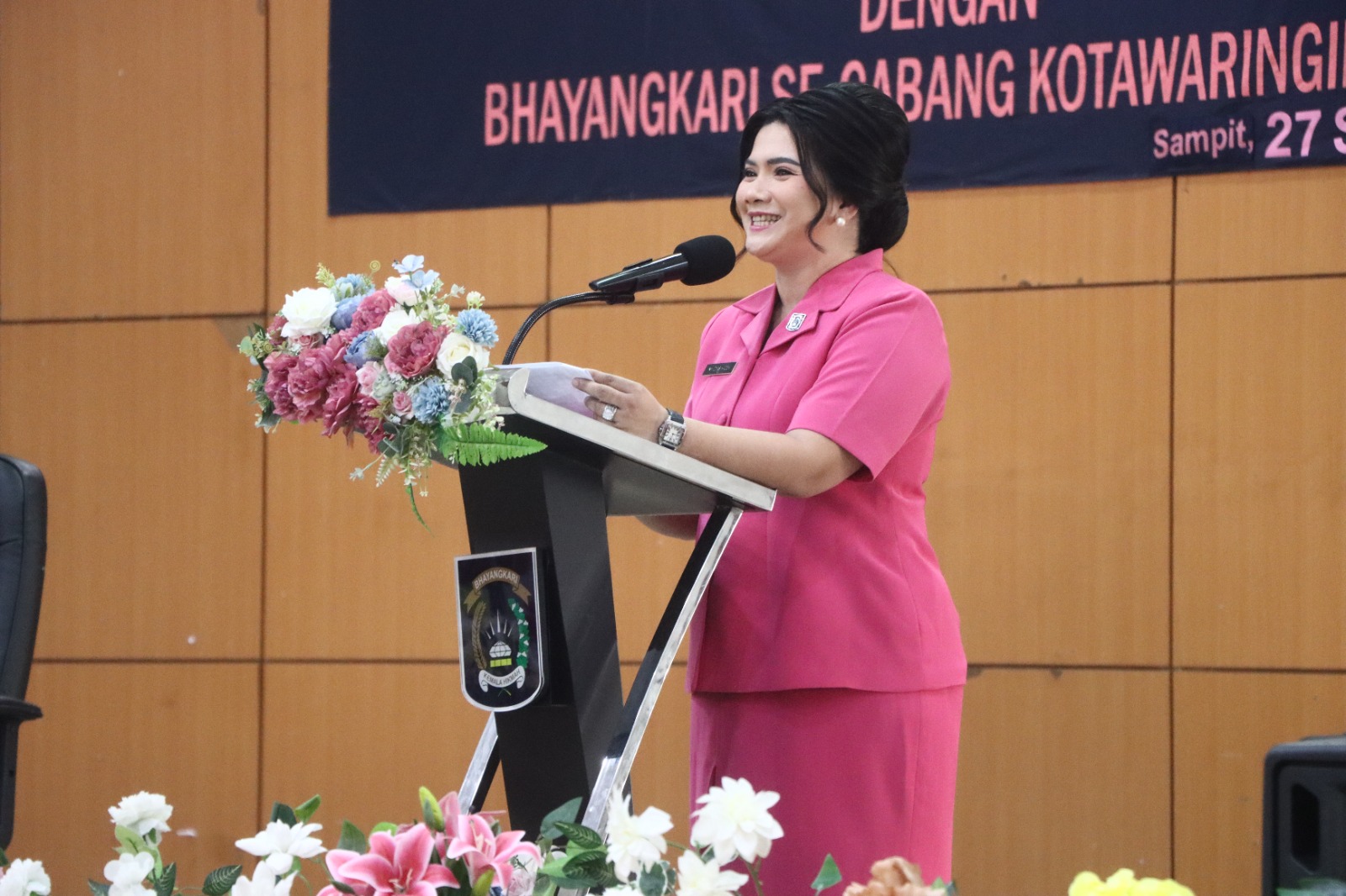MEMPERERAT SILATURAHMI DAN KEBERSAMAAN MELALUI TATAP MUKA PEMBINA BHAYANGKARI CABANG KOTAWARINGIN TIMUR