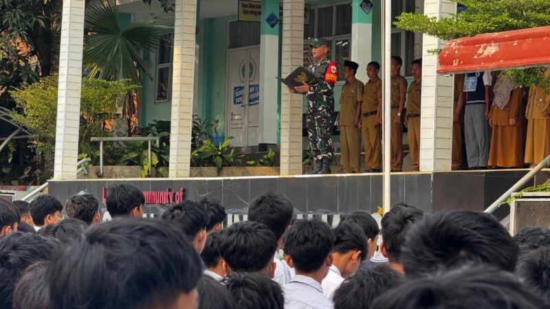 Menyiapkan Generasi Emas, Danramil Parungpanjang Hadir di SMAN 1