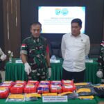​Tegaskan Sinergi Pembarantasan Narkoba, Danrem 121/Abw Serahkan 16,4 Kg Sabu Hasil Tangkapan Perbatasan ke BNNP Kalbar.