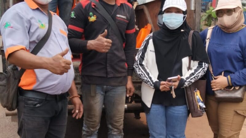 PT. Sawit Mas Parengean Salurkan Bantuan Air Bersih untuk Warga Terdampak Kemarau