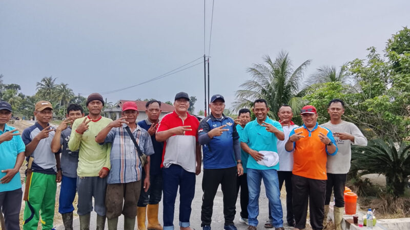 Kades Sumberejo Adakan Gotong Royong Bersama Camat Pagar Merbau