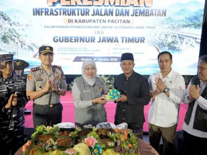 Gubernur Jatim Khofifah Indar Parawansa Mengawali Kunker di Pacitan dan Resmikan Proyek Infrastruktur