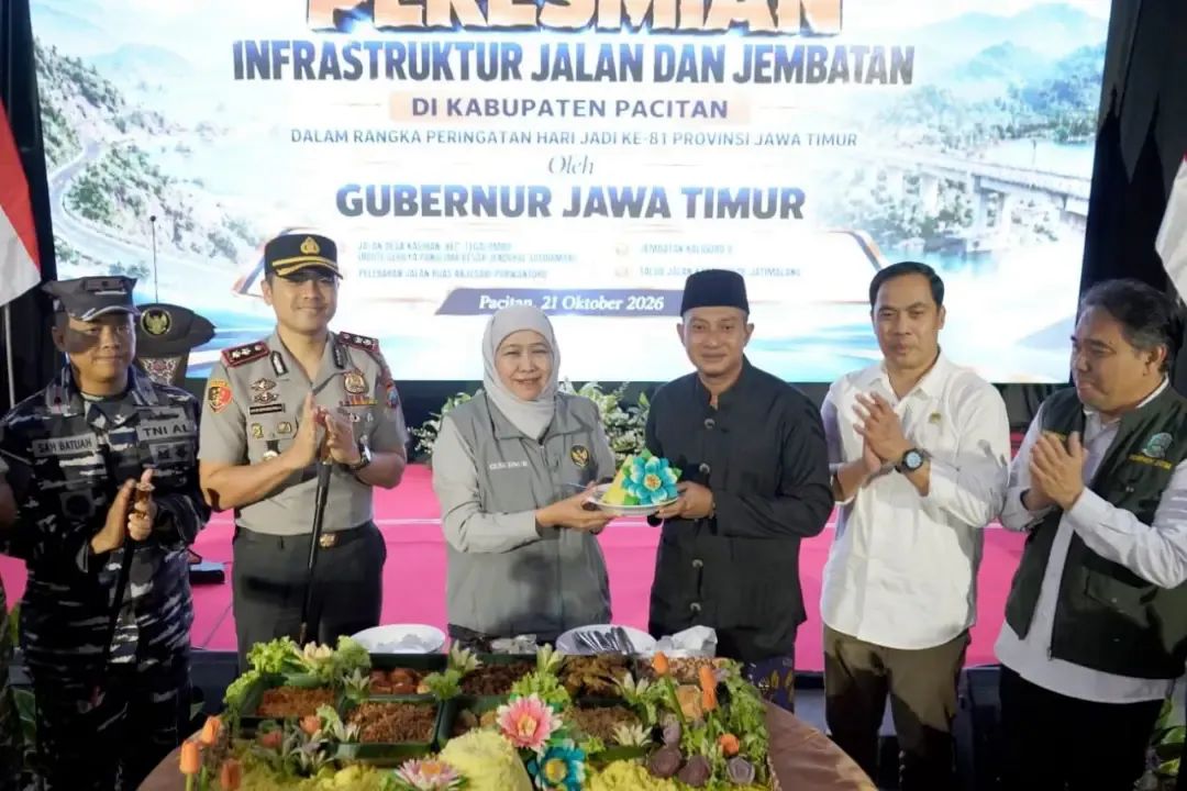 Gubernur Jatim Khofifah Indar Parawansa Mengawali Kunker di Pacitan dan Resmikan Proyek Infrastruktur