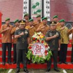 Pimpin Ziarah Nasional HUT ke- 81 TNI,Danrem 121/Abw Ajak Teladani Nilai perjuangan Pahlawan.