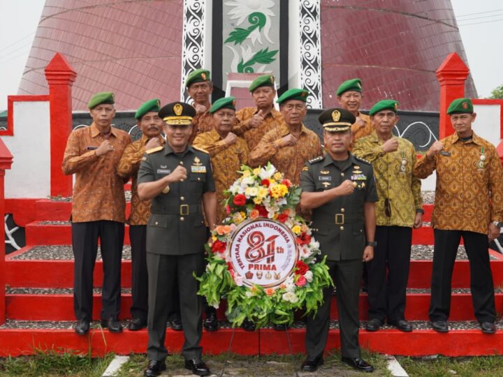 Pimpin Ziarah Nasional HUT ke- 81 TNI,Danrem 121/Abw Ajak Teladani Nilai perjuangan Pahlawan.
