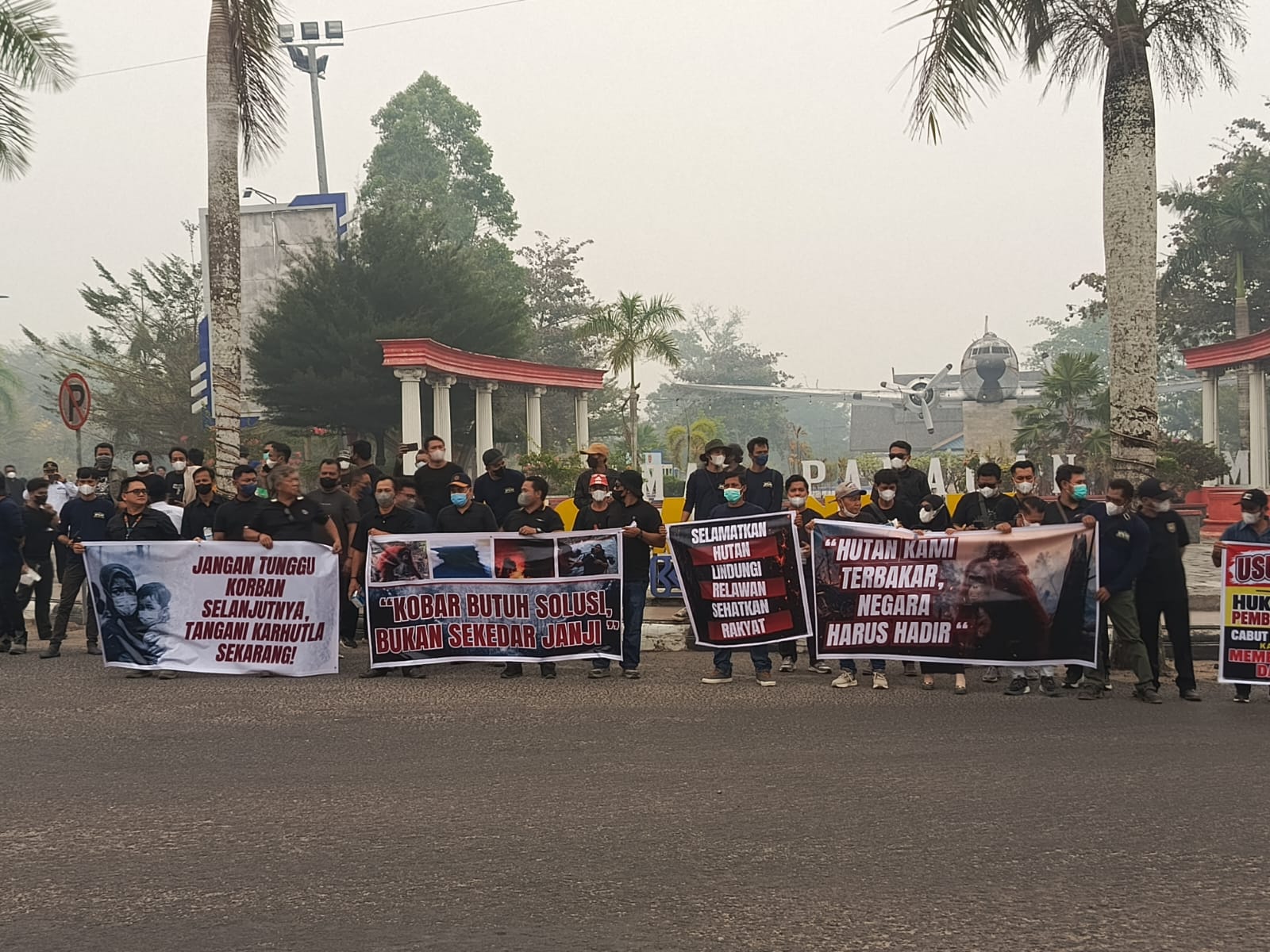 Puluhan Warga dari 15 Desa Gelar Aksi Damai, Desak Penanganan Karhutla di Kobar Lebih Serius