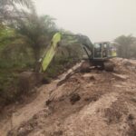 Maksimalkan Pengerjaan Drainase Sasaran TMMD, Alat Berat Dikerahkan