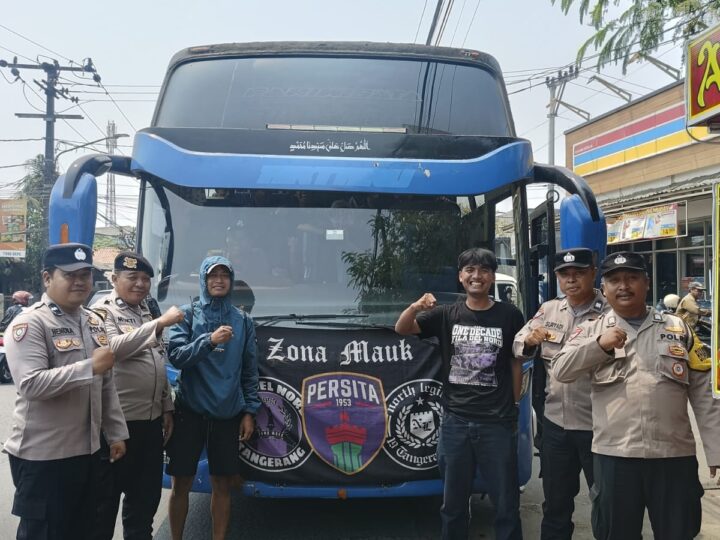Ciptakan Sitkamtibmas Kondusif, Polsek Mauk Laksanakan Pengamanan Keberangkatan Suporter Persita vs Persija
