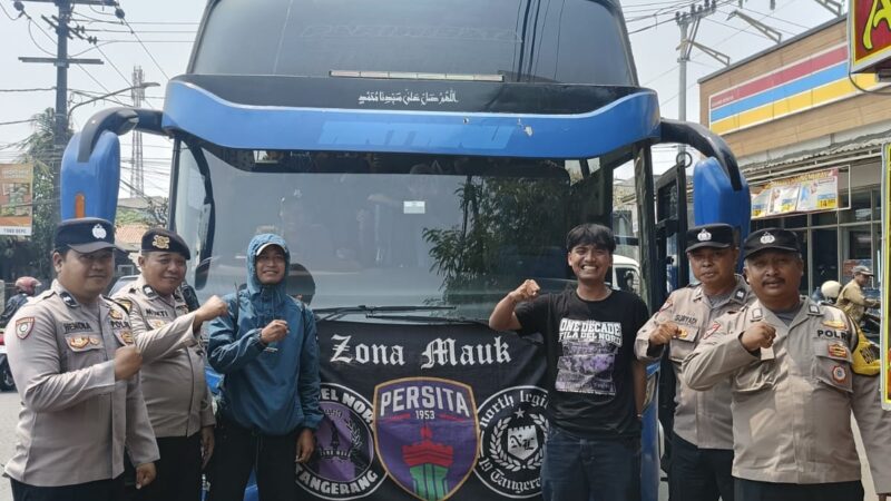 Ciptakan Sitkamtibmas Kondusif, Polsek Mauk Laksanakan Pengamanan Keberangkatan Suporter Persita vs Persija