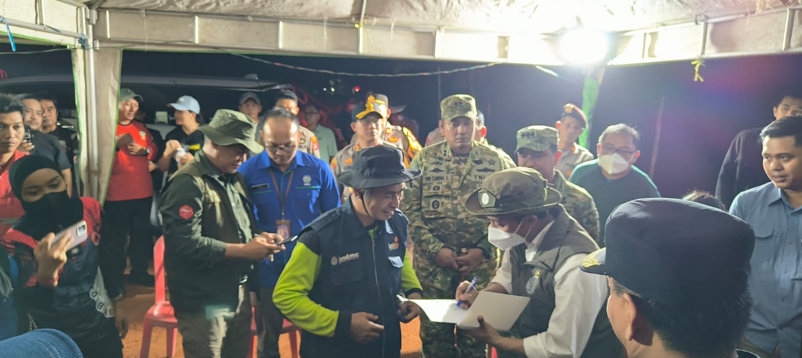 Dandim 1015/Sampit Dampingi Menteri Kehutanan RI Peninjauan Penanganan Karhutla di Kotim