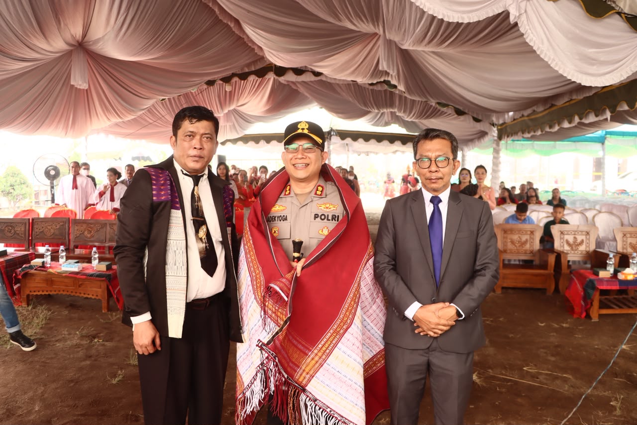 Perkuat Silaturahmi dan Kamtibmas, Kapolres Kotim Hadiri Pembangunan Gereja HKBP Sampit