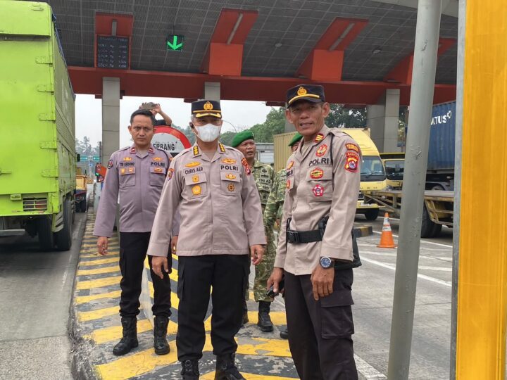 Polresta Tangerang Gelar Patroli Skala Besar di Stasiun KA dan Gerbang Tol