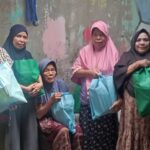 Kolaborasi Rumah Zakat dan FWJI Korwil Depok Salurkan Bingkisan untuk Yatim, Janda dan Dhuafa