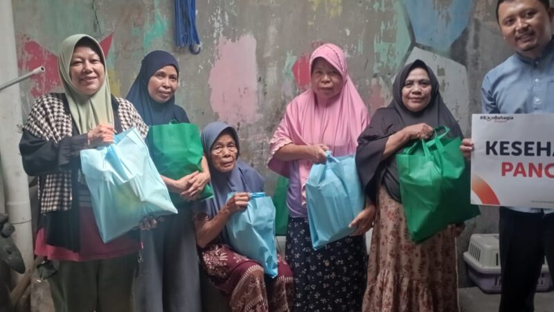 Kolaborasi Rumah Zakat dan FWJI Korwil Depok Salurkan Bingkisan untuk Yatim, Janda dan Dhuafa