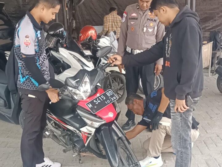 Cek Fisik Kendaraan Sempat Tertahan di Samsat Pamekasan, Pengecekan Silang ke Samsat Lumajang Menjadi Jalan Keluar