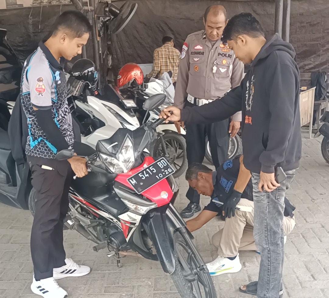 Cek Fisik Kendaraan Sempat Tertahan di Samsat Pamekasan, Pengecekan Silang ke Samsat Lumajang Menjadi Jalan Keluar