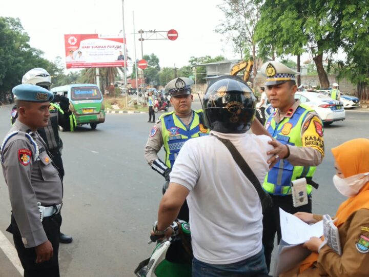 Hari Kedua Operasi Patuh Maung 2026, Polresta Tangerang Fokus Tindak Pengendara Tanpa Helm SNI