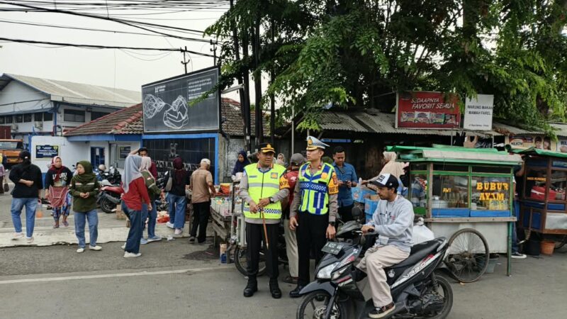 Kapolresta Tangerang Turun Langsung Atur Lalu Lintas di Kawasan Padat Cikupa