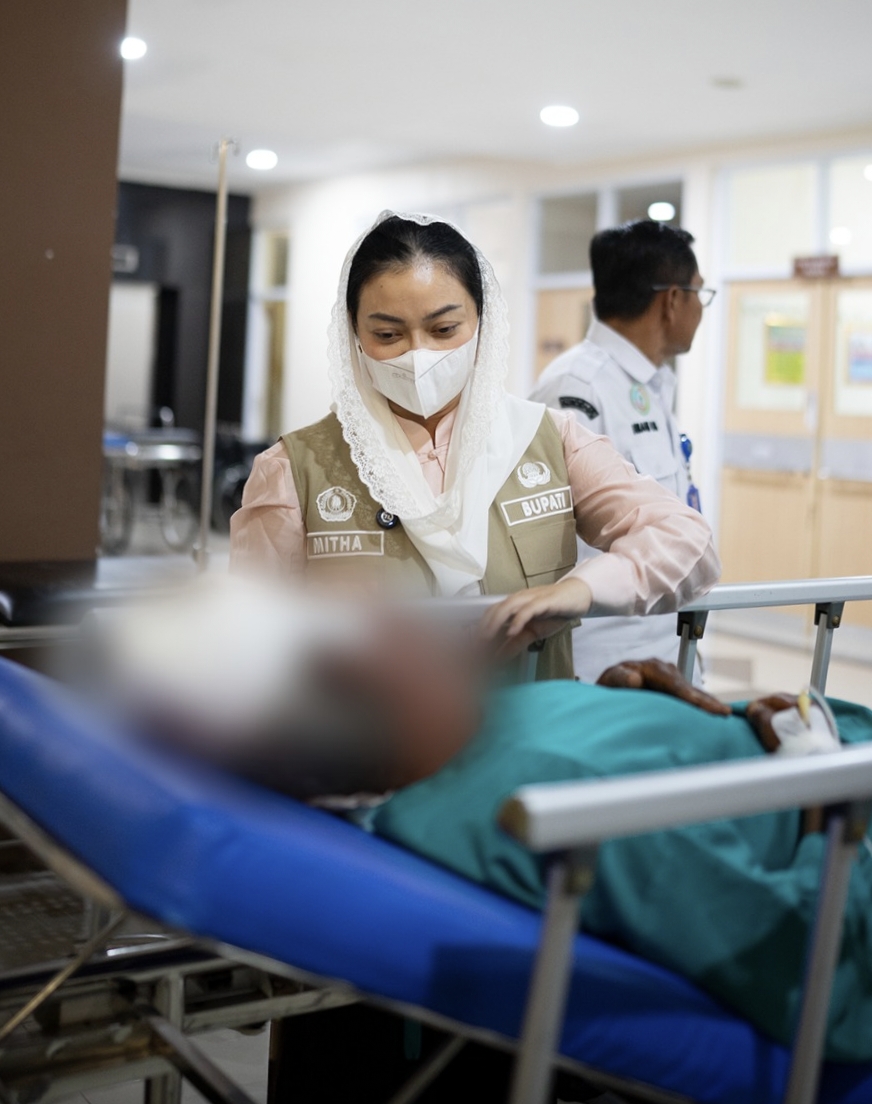 Pemkab Brebes Jenguk Empat Korban Pembacokan, Beri Bantuan dan Tanggung Semua Biaya Pengobatan